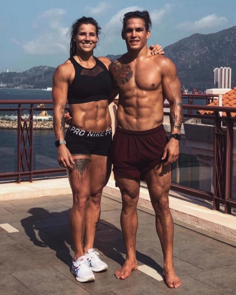 A couple of lovers or a brother and sister? Instagram users guess who the people in the photos are to each other