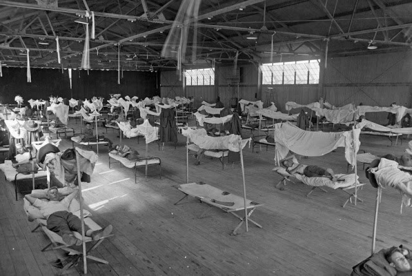 A hundred years ago, the world was raging "Spanish flu"