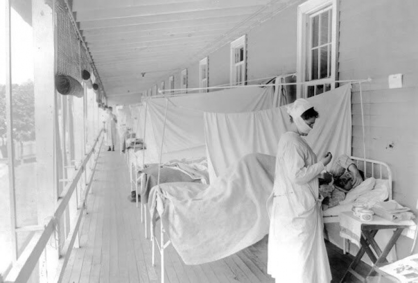 A hundred years ago, the world was raging "Spanish flu"