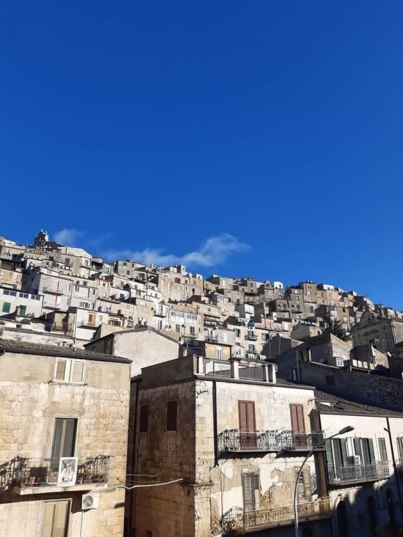 A man bought a house in Sicily for only 1 Euro and encouraged others to follow his example
