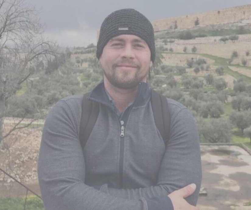 A million for bleach: a family of" healers " from Florida treated the coronavirus with bleach