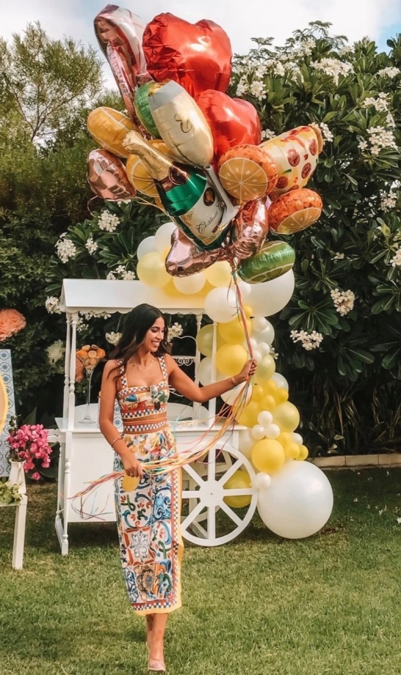 A resourceful Australian woman earns money by renting out her clothes and buying new outfits A resourceful Australian woman earns money by renting out her clothes and buying new outfits