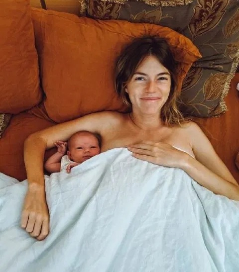 A signal to action: how parents taught their daughter to pot from the age of 2 weeks