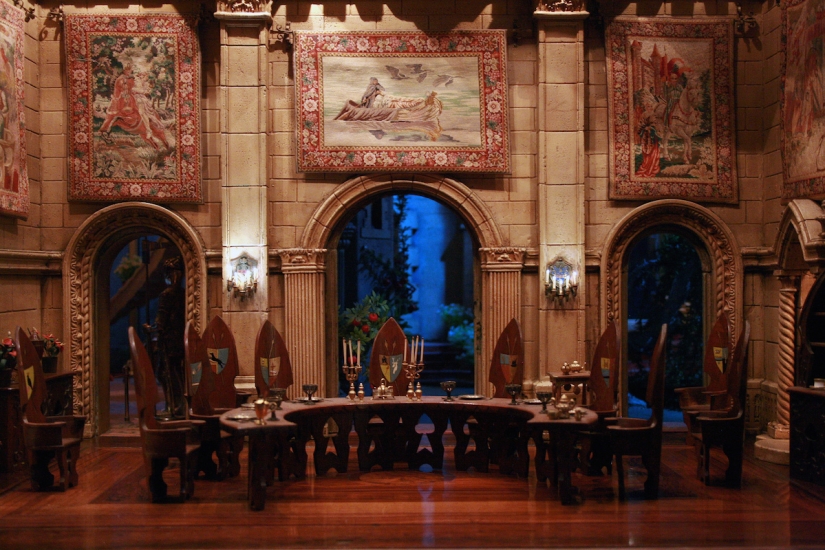 A stunning dollhouse that costs more than three rubles in Moscow