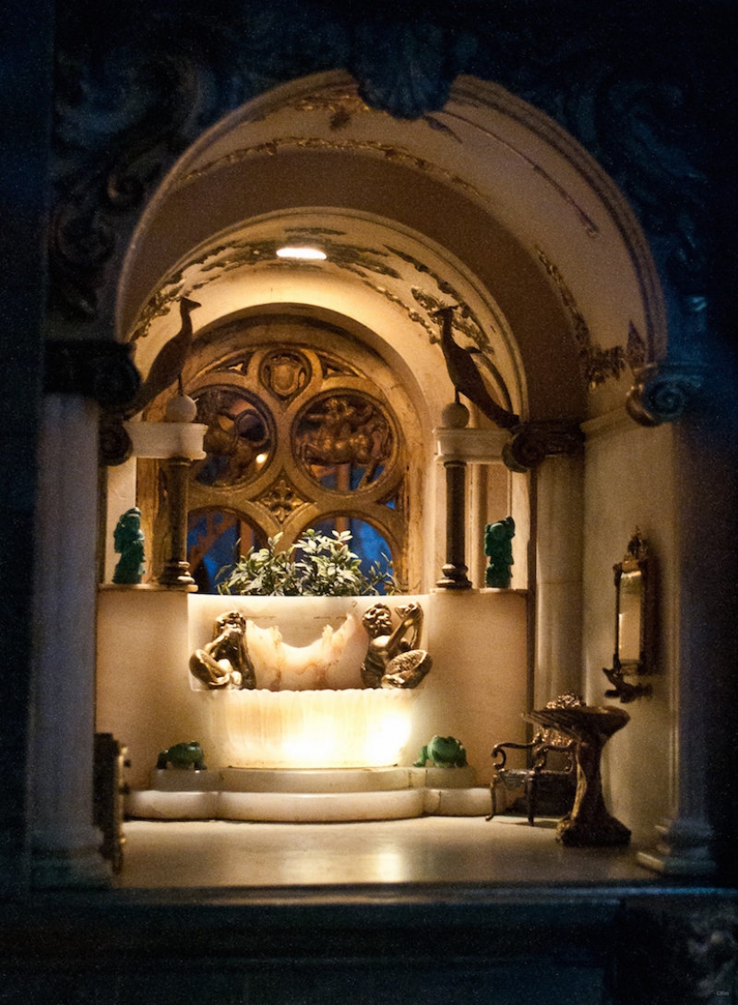 A stunning dollhouse that costs more than three rubles in Moscow