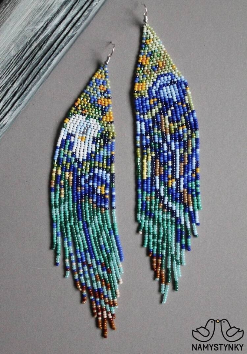 A talented Ukrainian woman makes beaded earrings based on the plots of famous paintings A talented Ukrainian woman makes beaded earrings based on the plots of famous paintings