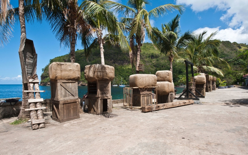 Abandoned film sets of grossing films