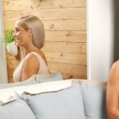 Abrazos con extraños: una mujer australiana ha ideado una forma inusual de ganar dinero, y lo está haciendo muy bien