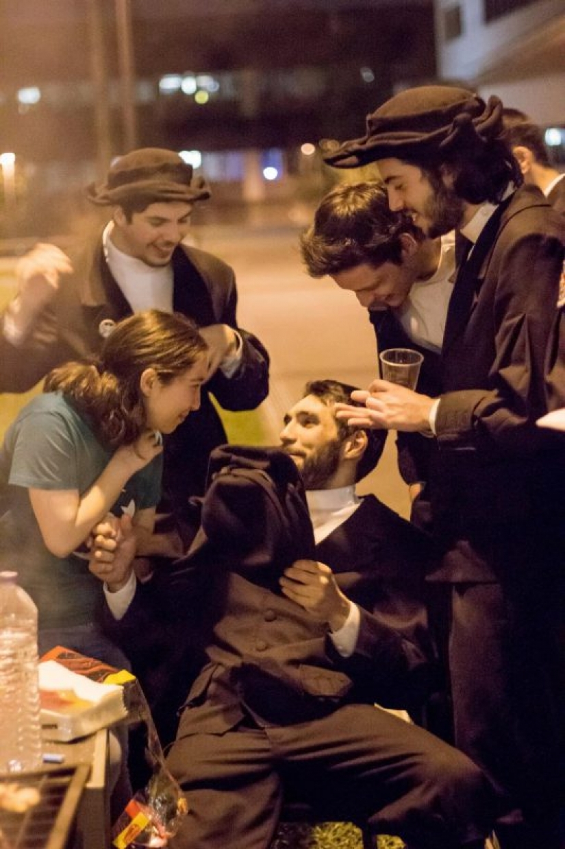 Accidental Renaissance: a modern approach to the immortal classics Accidental Renaissance: a modern approach to the immortal classics