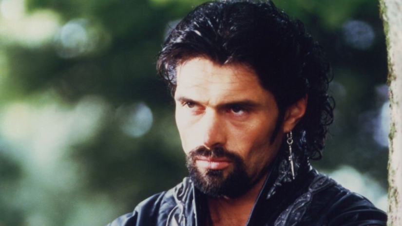 Actors from the TV series " Xena. Warrior Queen " then and now