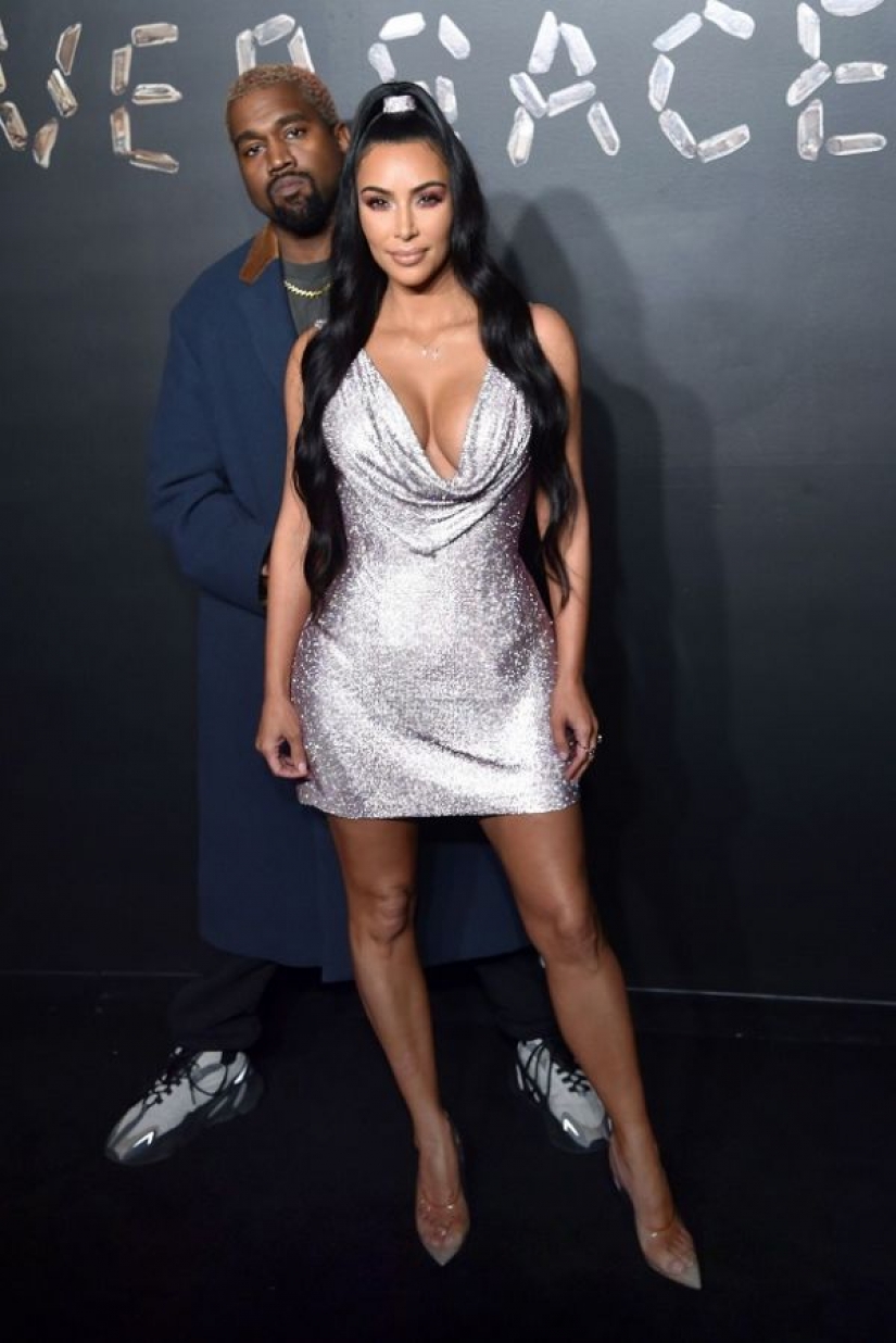 Al borde de una falta: El 15 más revelador escote de Kim Kardashian