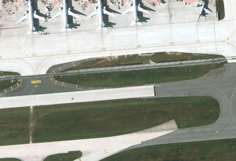 Amazing geometry runways