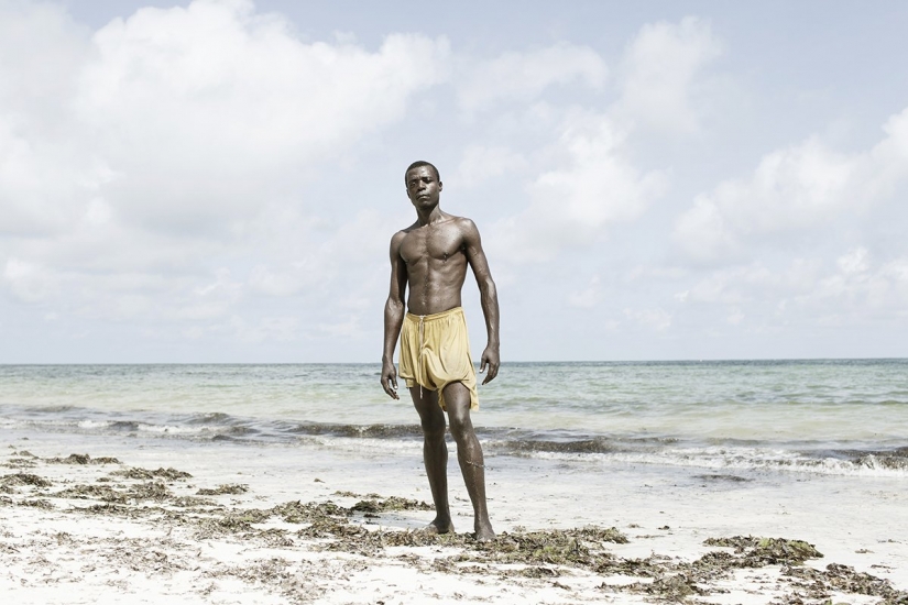 "¡Amor! ¡No está aquí!": Turismo sexual femenino en Kenia "¡Amor! ¡No está aquí!": Turismo sexual femenino en Kenia