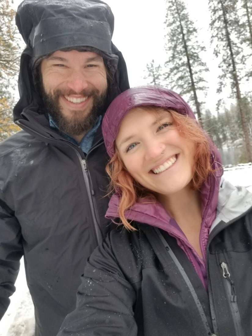 Amor por el espectáculo: una pareja caliente de California tiene sexo delante de extraños por dinero