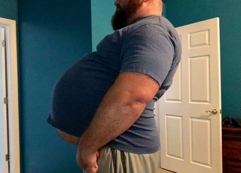 An American gets paid on a porn site for getting fat An American gets paid on a porn site for getting fat