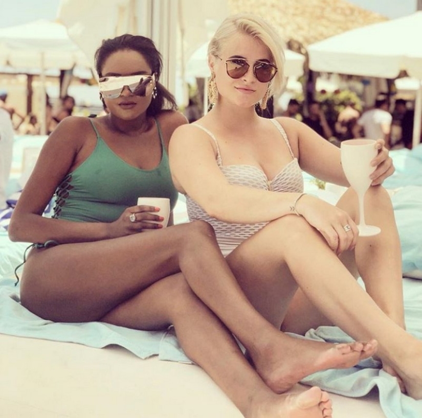 "And your mother-in-law is not needed?": 6 most attractive girls millionaires