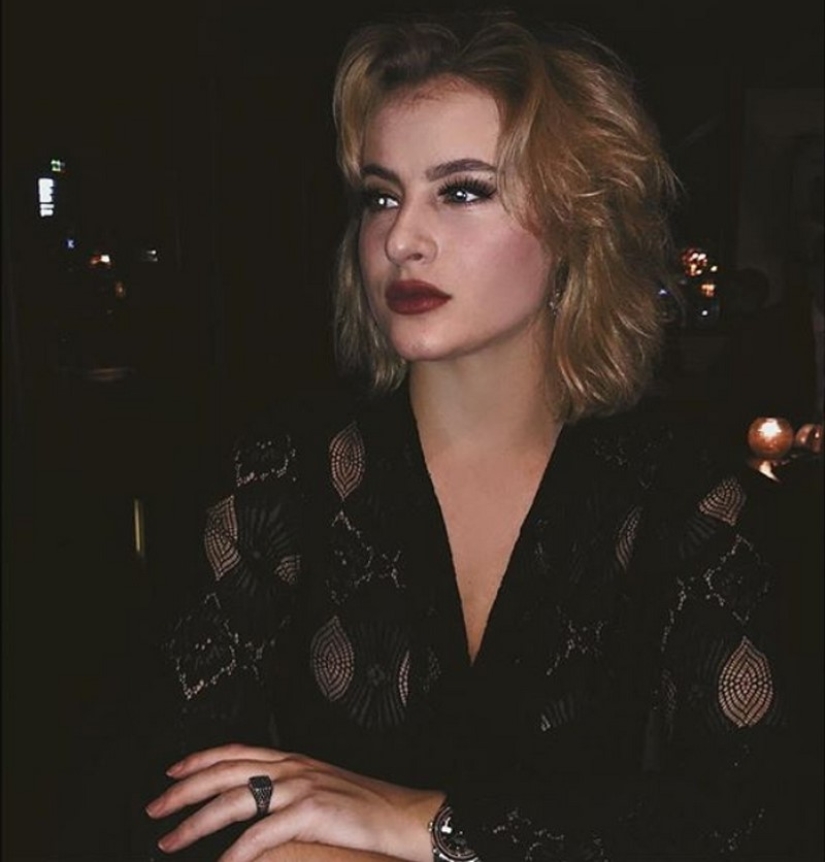 "And your mother-in-law is not needed?": 6 most attractive girls millionaires