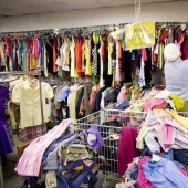 Armario estrella por un centavo: imágenes elegantes de celebridades de tiendas de segunda mano