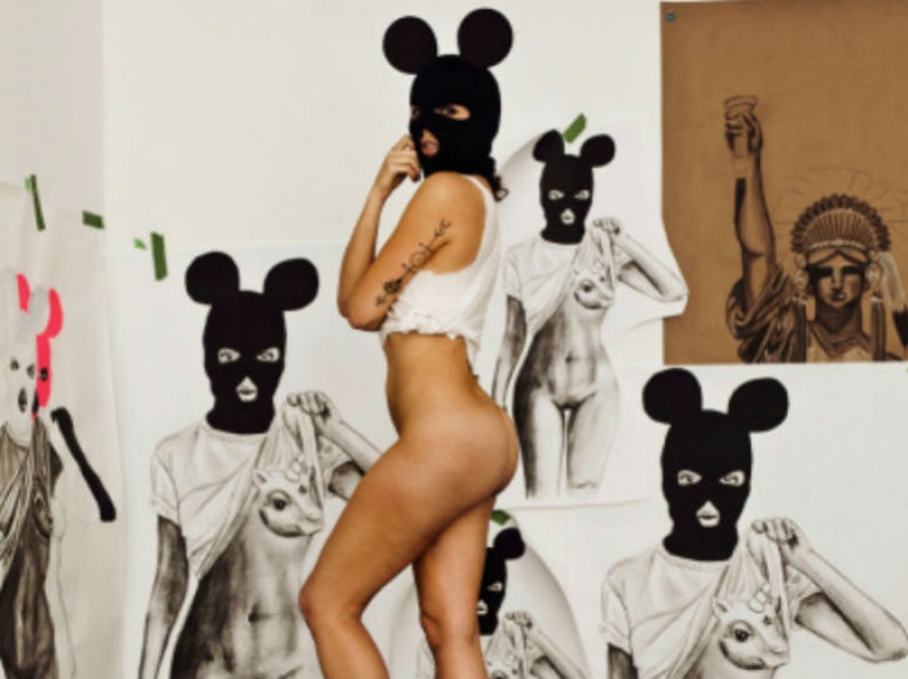 Art or highly artistic vandalism? Art or highly artistic vandalism?