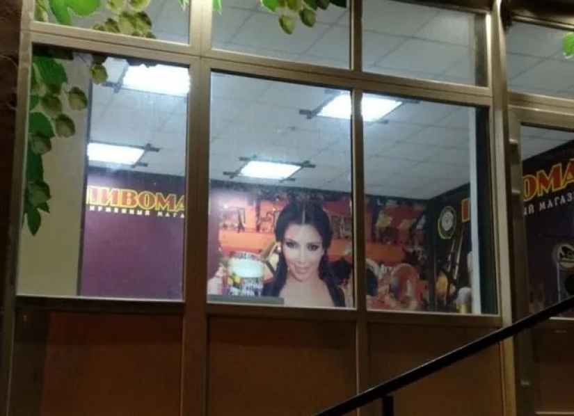 As in the domestic outdoor advertising using Hollywood celebrities