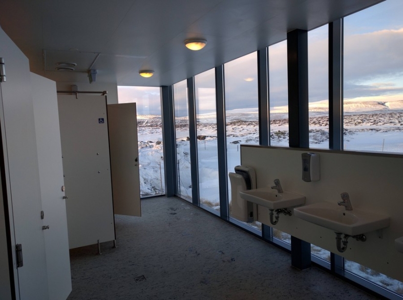 As in the palm of your hand: 20 toilet rooms from different parts of the world that amaze with magnificent views