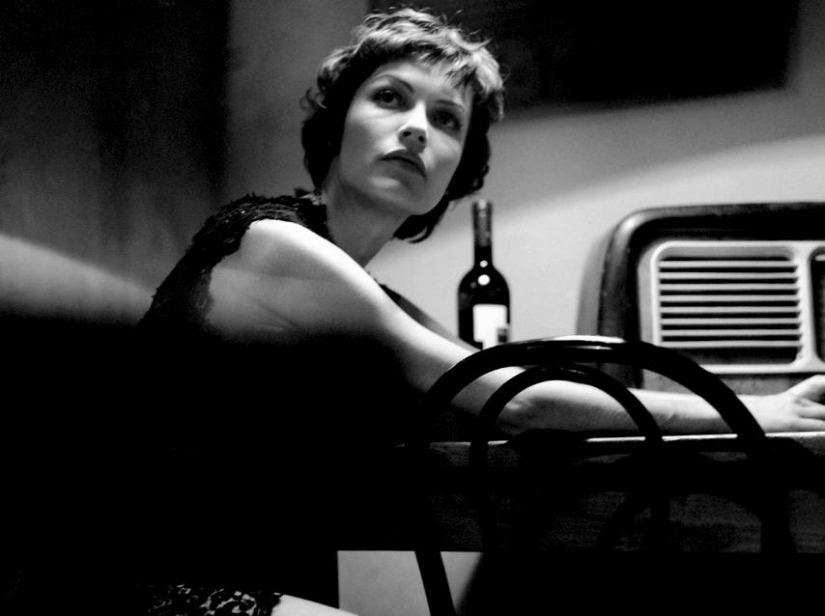 Auto-retratos Ri Rasmussen — sexual, intelectual, suelto