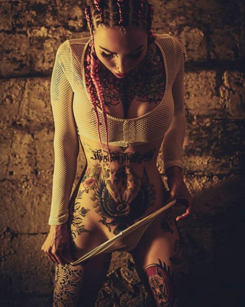 BDSM model covered herself with a tattoo for 1.3 million rubles and can't stop