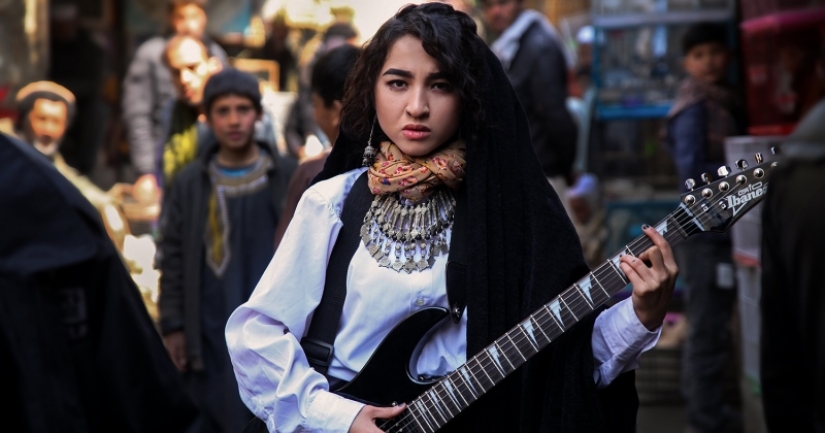 Beauty against war in the works of the photographer from Afghanistan Fatima Hossaini