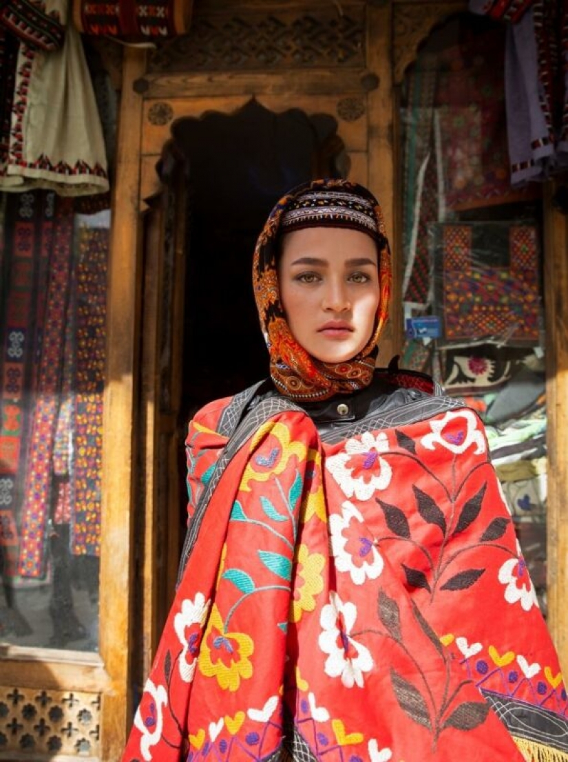 Beauty against war in the works of the photographer from Afghanistan Fatima Hossaini
