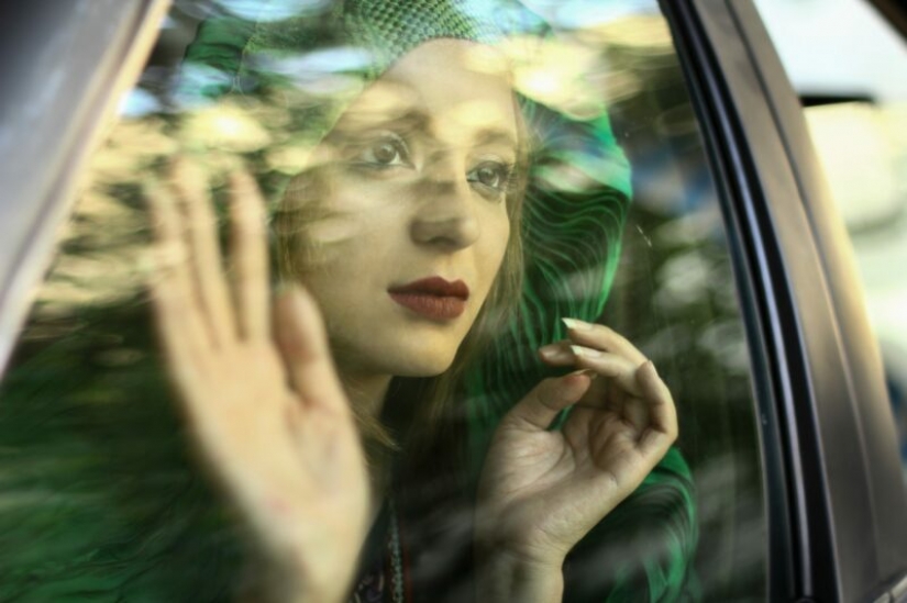 Beauty against war in the works of the photographer from Afghanistan Fatima Hossaini