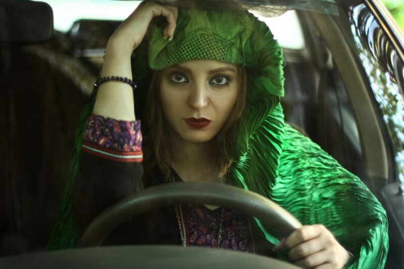 Beauty against war in the works of the photographer from Afghanistan Fatima Hossaini