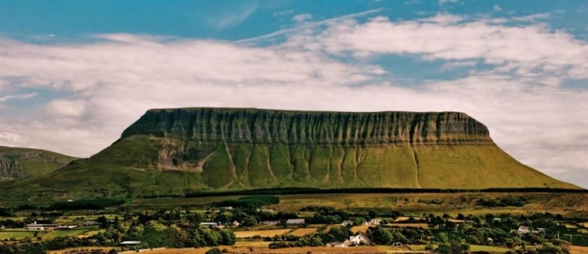 Ben-Bulben — surprisingly beautiful mountain in County Sligo Ben-Bulben — surprisingly beautiful mountain in County Sligo