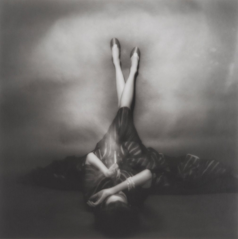 Between art and fashion: photographs from the collection of Carla Sozzani Between art and fashion: photographs from the collection of Carla Sozzani