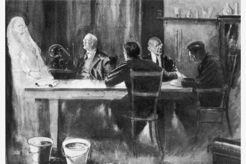 Between Worlds: The Story of Florence Cook, the Woman who Spoke to Ghosts