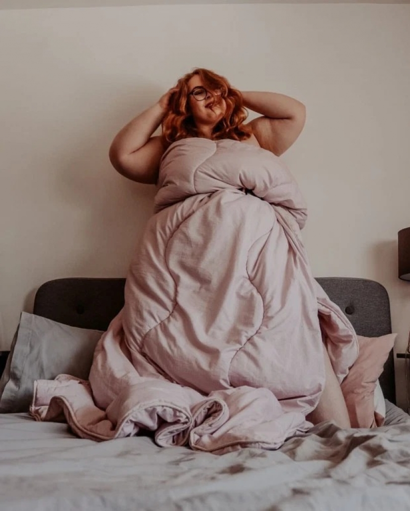 Blanket Dress: a new trend is conquering Instagram