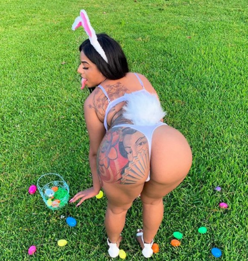 Blogger from the USA has earned a long tongue a fortune Blogger from the USA has earned a long tongue a fortune