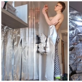 Broma brillante: la estudiante cubrió toda la habitación de la vecina con papel de aluminio, incluidas las paredes, el suelo y su vibrador