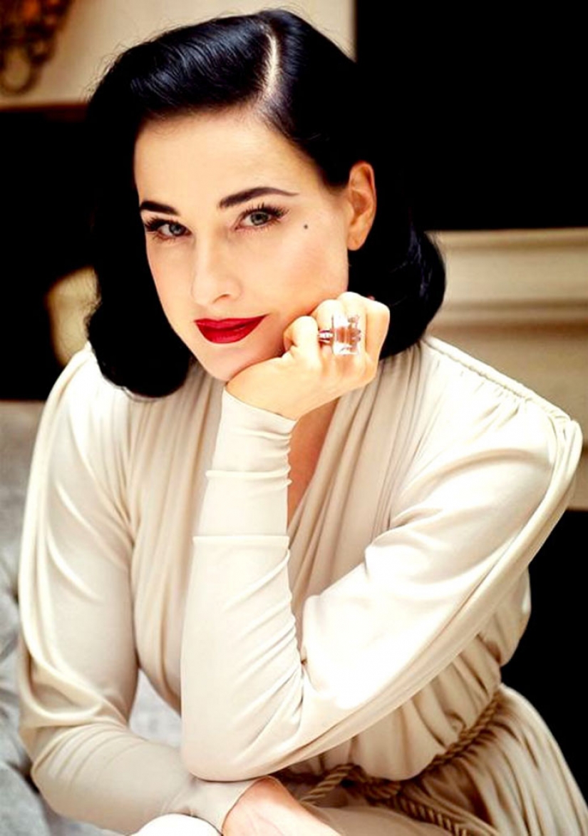 Burlesque queen Dita von Teese: the path from a nondescript teenager to the heroine of men's dreams