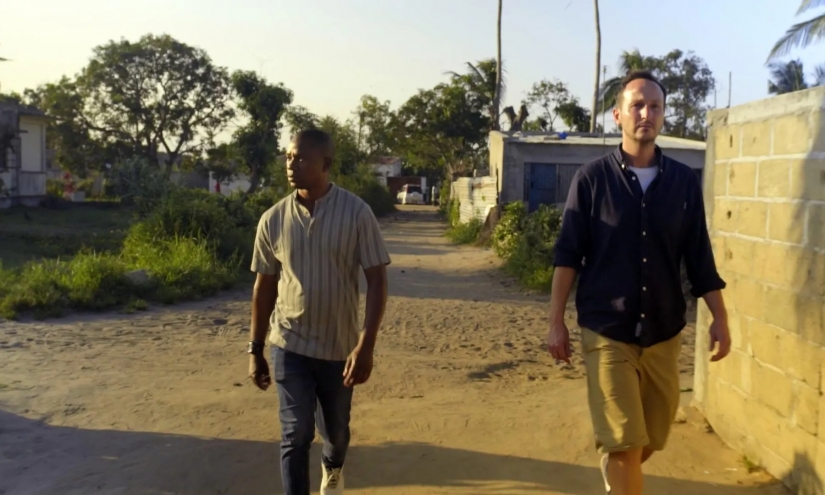 Caído del cielo: cómo Africanos sobrevivieron, después de volar 9000 km a Londres en el chasis del avión