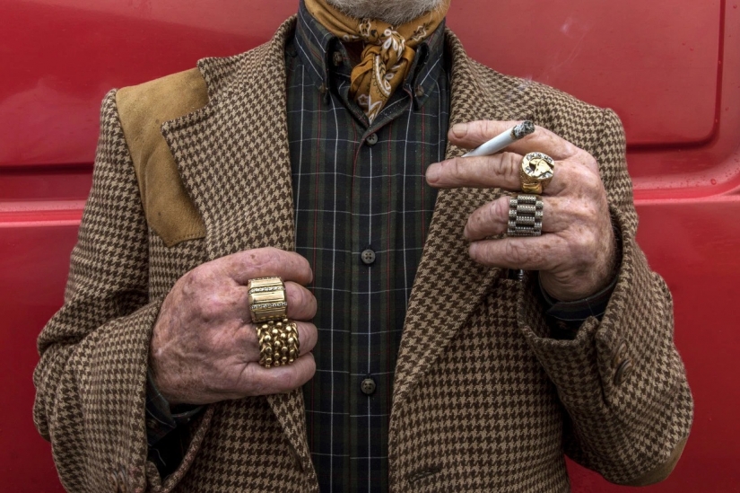 Caravan: The Secret Life of Irish Gypsies in Joseph Philip Bevillard's poignant photographs