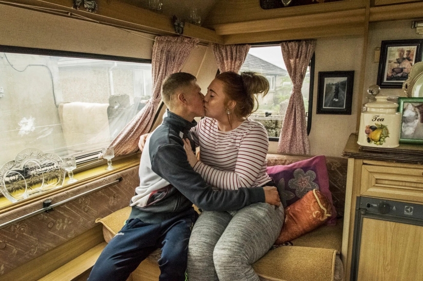 Caravan: The Secret Life of Irish Gypsies in Joseph Philip Bevillard's poignant photographs