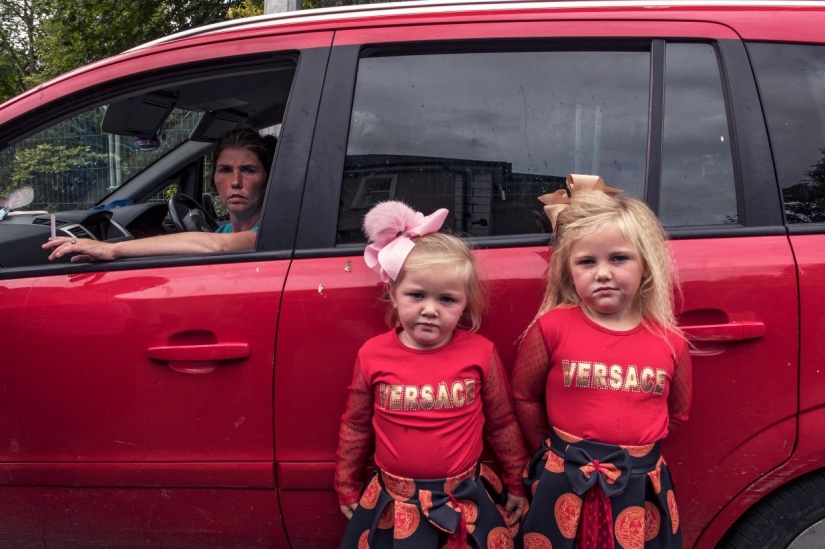 Caravan: The Secret Life of Irish Gypsies in Joseph Philip Bevillard's poignant photographs