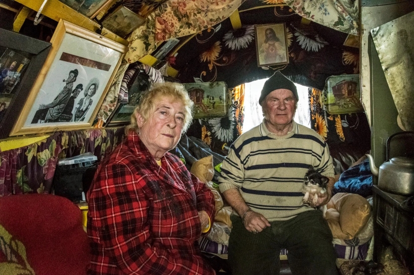 Caravan: The Secret Life of Irish Gypsies in Joseph Philip Bevillard's poignant photographs