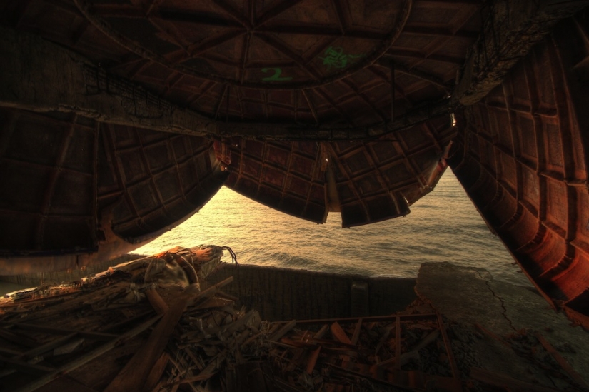 Casas de OVNIS en Taiwán: Una ciudad fantasma futurista abandonada Casas de OVNIS en Taiwán: Una ciudad fantasma futurista abandonada