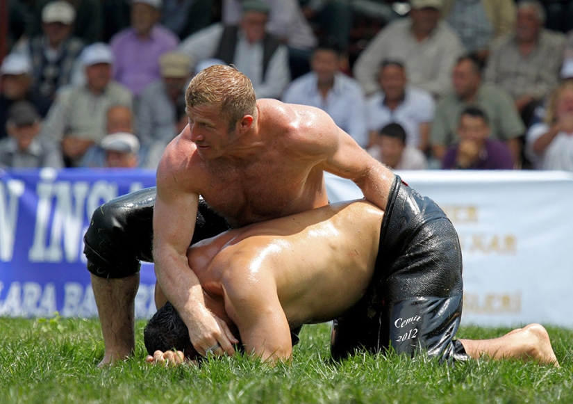 Catch the enemy by the balls: kirkpinar, Turkish national sport