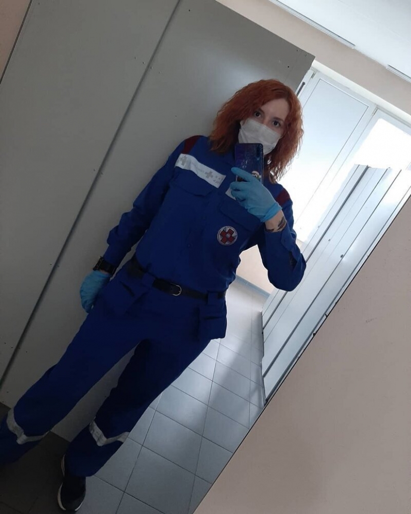 Charming emergency doctors who fight COVID-19 every day