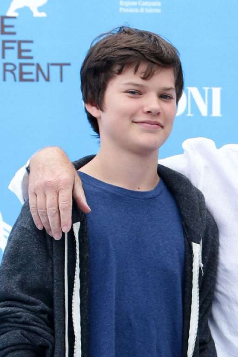 Children of stars: guess who their famous parents are