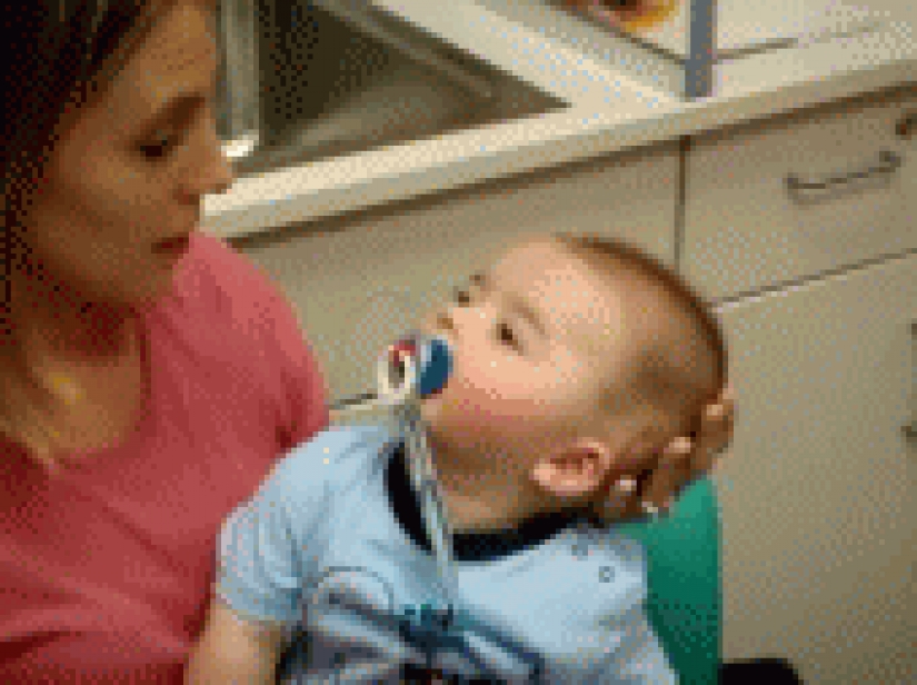 Children who can't believe his eyes Children who can't believe his eyes