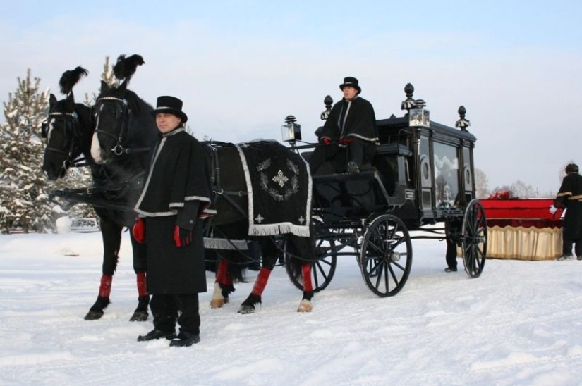 Children's Playground, a zoo, a pleasure coach, and other entertainment Novosibirsk crematorium Children's Playground, a zoo, a pleasure coach, and other entertainment Novosibirsk crematorium