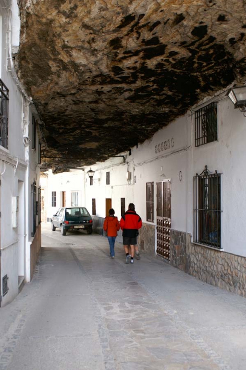 Ciudad maravillosa en una roca: Setenil de Las Bodegas